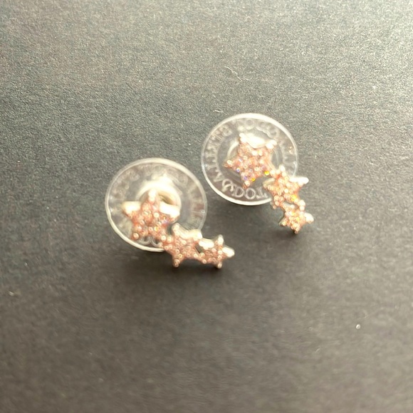 Stella & Dot Jewelry - 🌟Stella & Dot Ear Climber Star Earrings